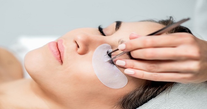 چگونگی انجام کاشت مژه ابریشمی